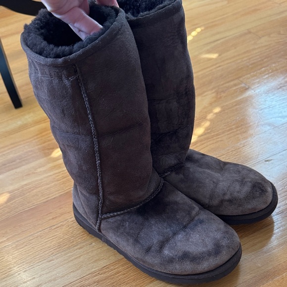 UGG Women's Tall Classic Winter Boots Brown - Picture 8 of 8